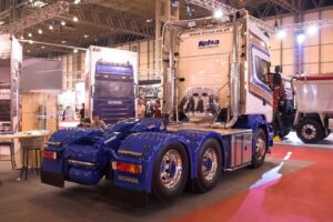 Articulated lorry cab